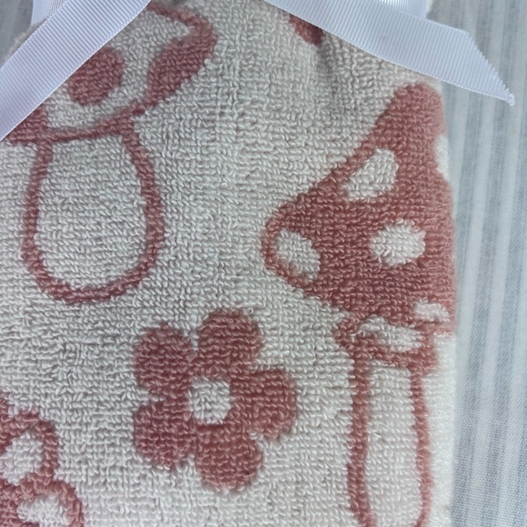 Deborah Connolly Mushroom Finger Tip Towels Pink White Quick Dry Set of 2 NEW - Picture 7 of 8